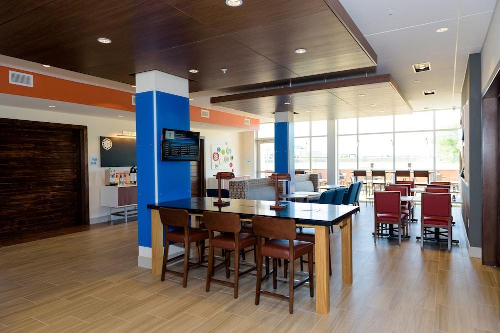 Holiday Inn Express & Suites Mckinney - Frisco East By Ihg Экстерьер фото