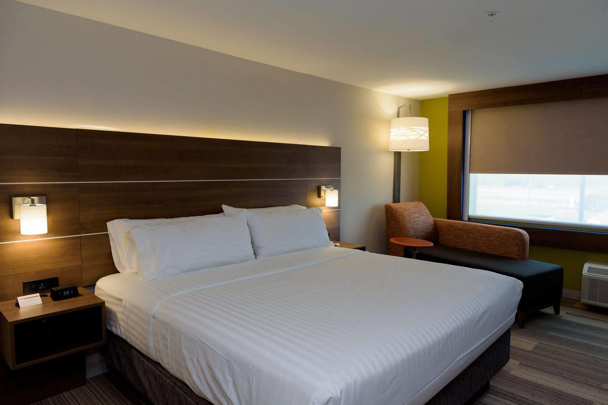 Holiday Inn Express & Suites Mckinney - Frisco East By Ihg Экстерьер фото